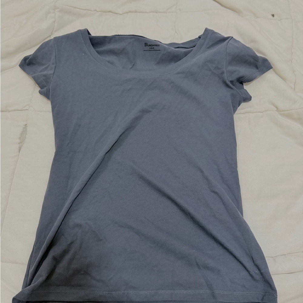 No Boundaries Women's Charcoal Short Sleeve Tee